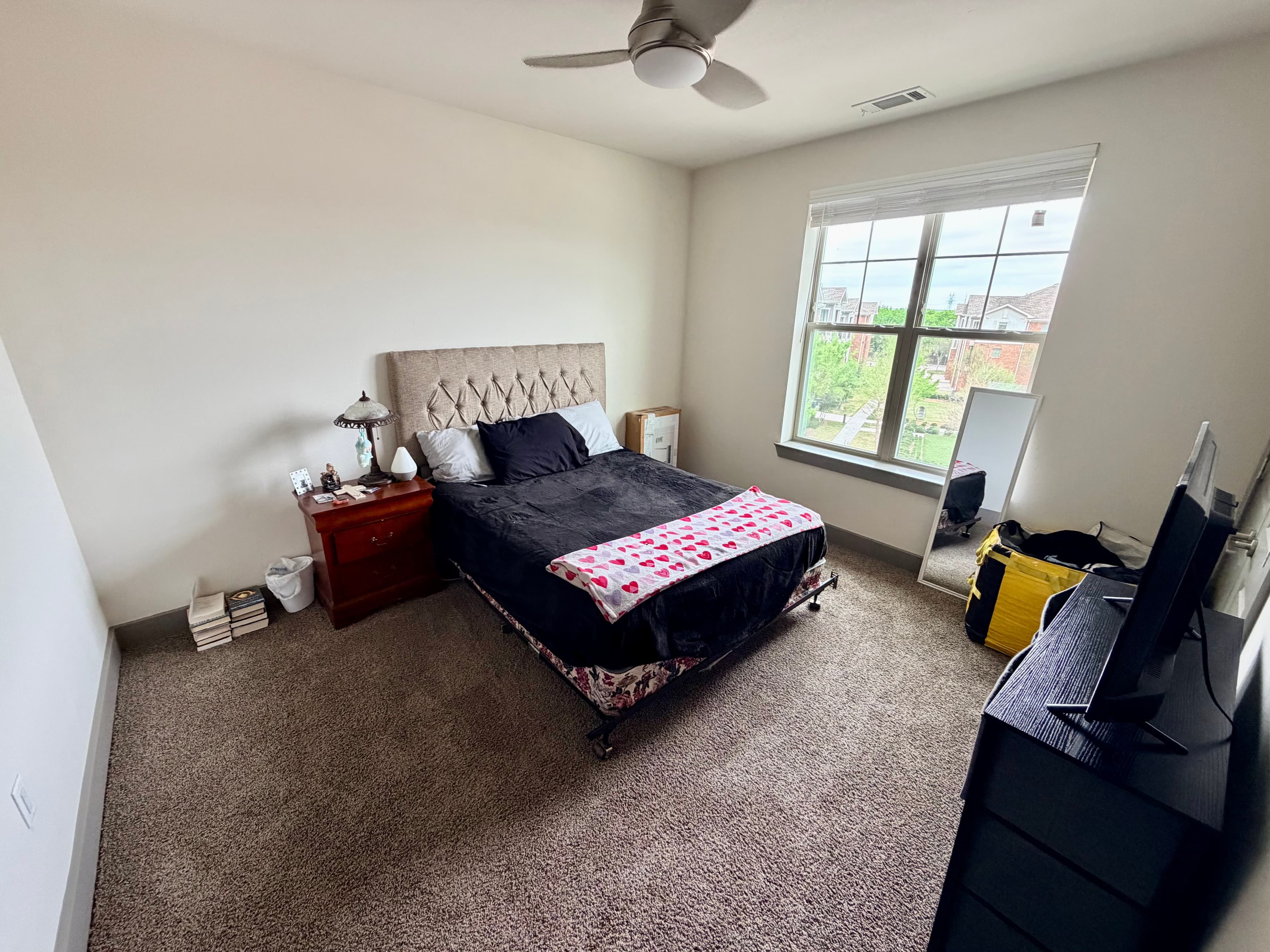 Second bedroom after cleaning